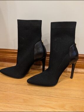 Guess Black Knit Pointed-Toe Stiletto Ankle Booties 6.5